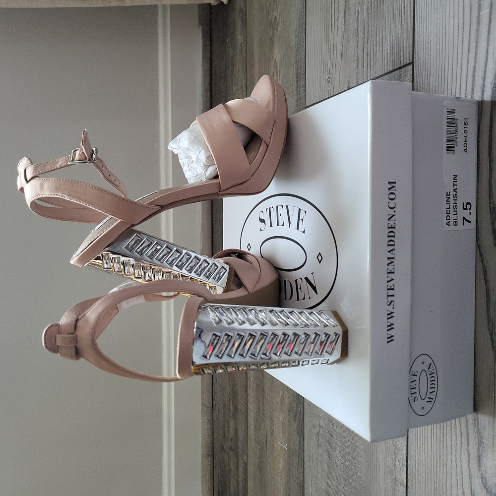 Brand New-  Steve Madden platform block heel